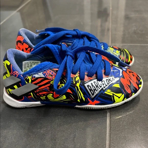 Nemeziz Messi addidas soccer shoes- Blue, Yellow, Red - Picture 5 of 17